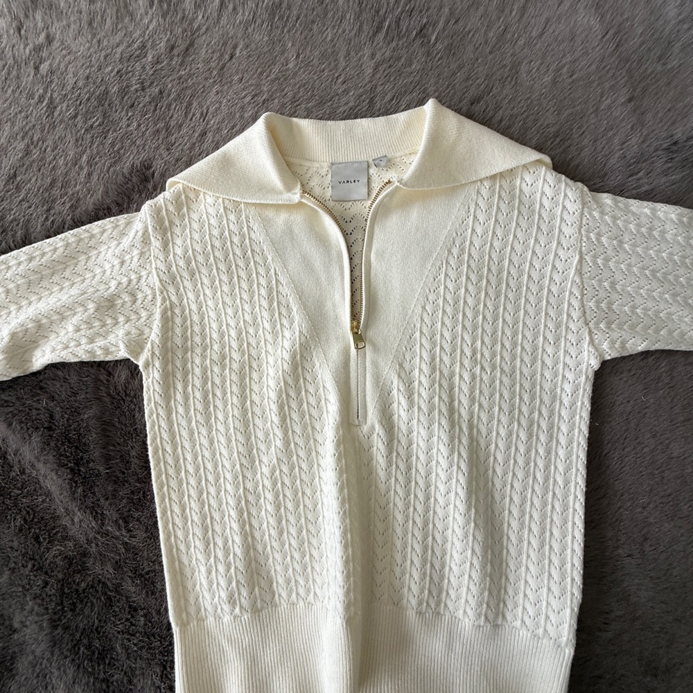 Varley Arney half zip, sizes small color is egret